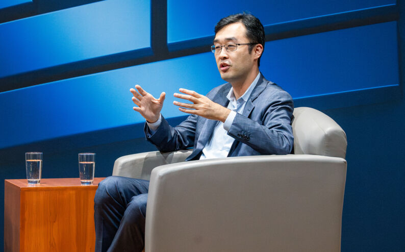 CEO Peng Zhao Shares Career Advice with Students
